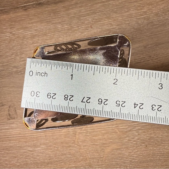 Bath & Body Works SOAP Sleeve Holder
CHRISTMS ORNAMENT SOAP HOLDER
Holder - Picture 15 of 16